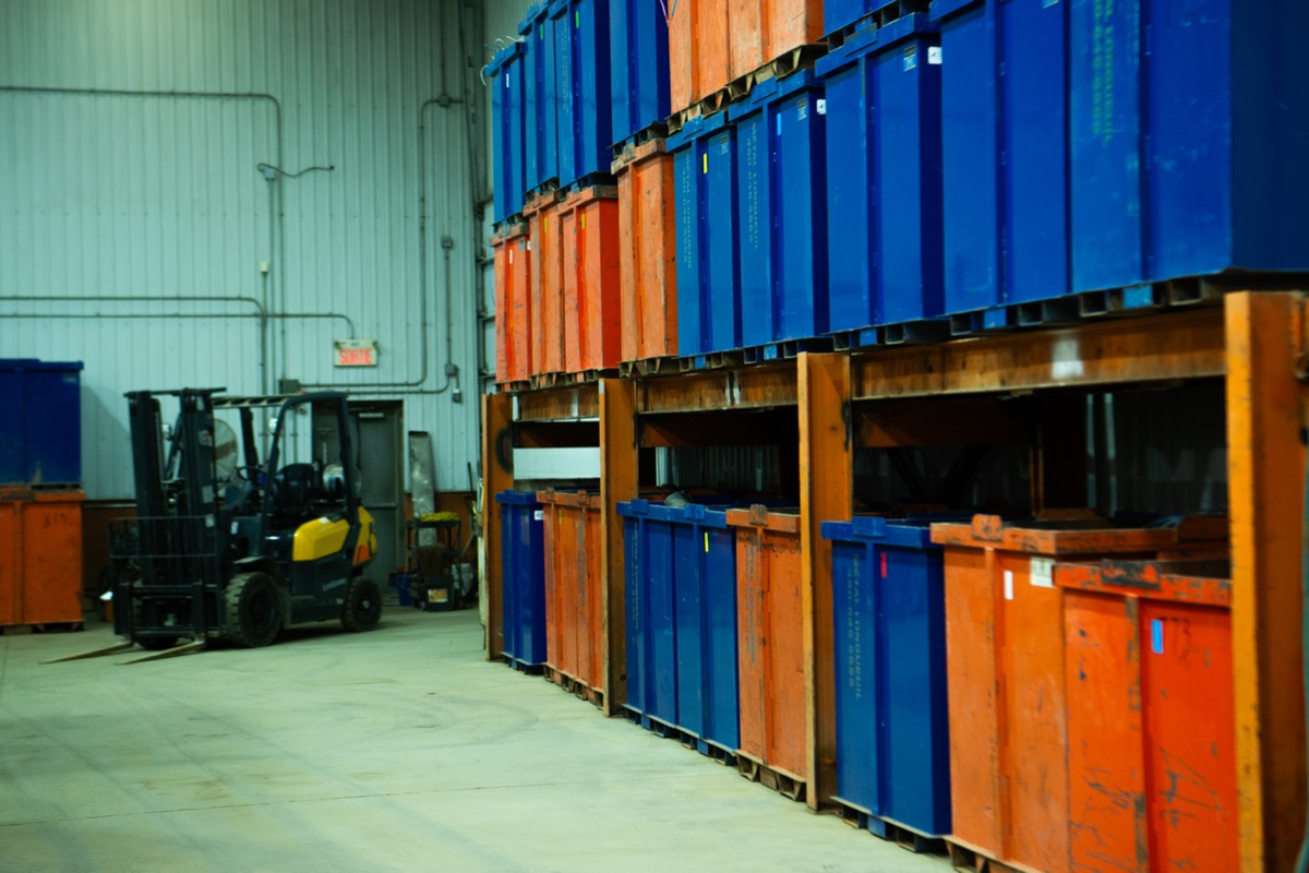 Small scrap metal containers for residential recycling Longueuil